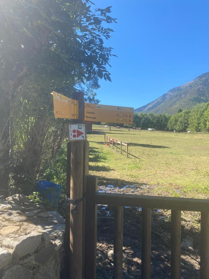 Check-In Casas Cumbre De Benasque Lägenhet Eriste Exteriör bild